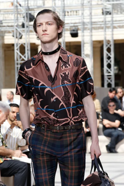 Look 36